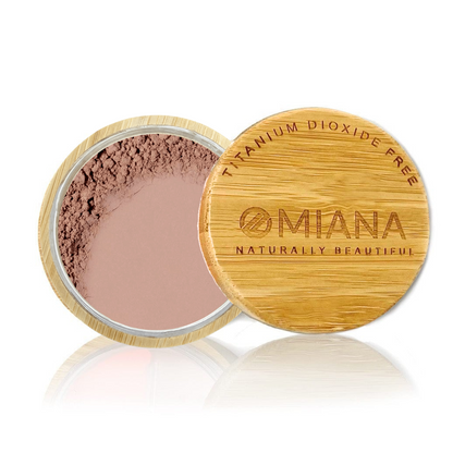 Omiana vegan Loose Powder Mineral Makeup Titanium Dioxide-Free Mica-Free in an Open bamboo container with a bamboo lid on a white background